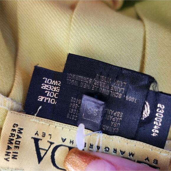 ESCADA GREEN BUTTON SIDE PLEATED SKIRT SIZE 38 (4/6) - Picture 4 of 7